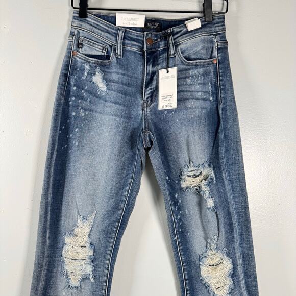 NWT Judy Blue Boyfriend Fit Mid Rise Jeans Distressed Denim Womens Size 3/26 - Picture 3 of 11